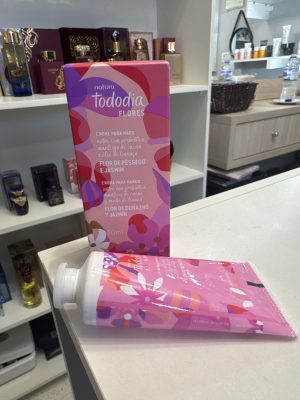 Flor de pêssego e jasmim